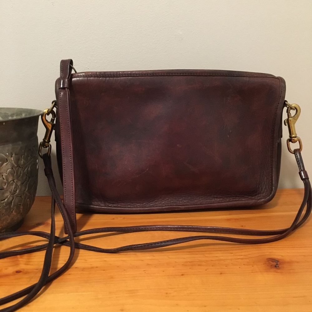VINTAGE 1970s COACH CROSSBODY BAG
